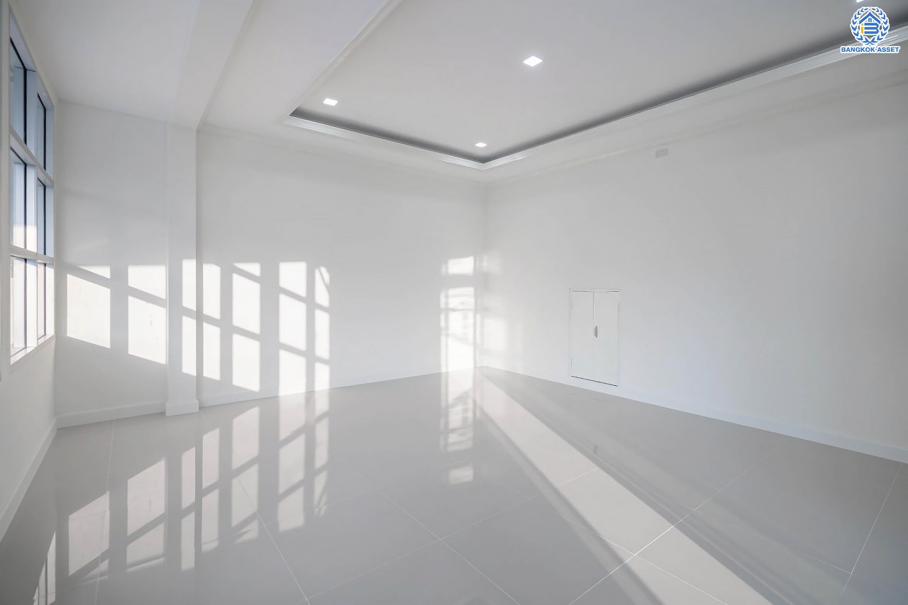 บ้านมือสองตกแต่งใหม่ โครงการ ชัยพฤกษ์ เพชรเกษม81 หลังมุม แบรนด์ Land&Houses พร้อมรองรับทุกความสุข บนเนื้อที่ 63.3 ตร.ว. ฟังก์ชัน 3 ห้องนอน 3 ห้องน้ำ 1 ห้องอเนกประสงค์ 2 ที่จอดรถ ทำเลเดินทางสะดวก เชื่อมต่อถนนเพชรเกษม ถนนมาเจริญ และใกล้ทางด่วน "เพชรเกษม"